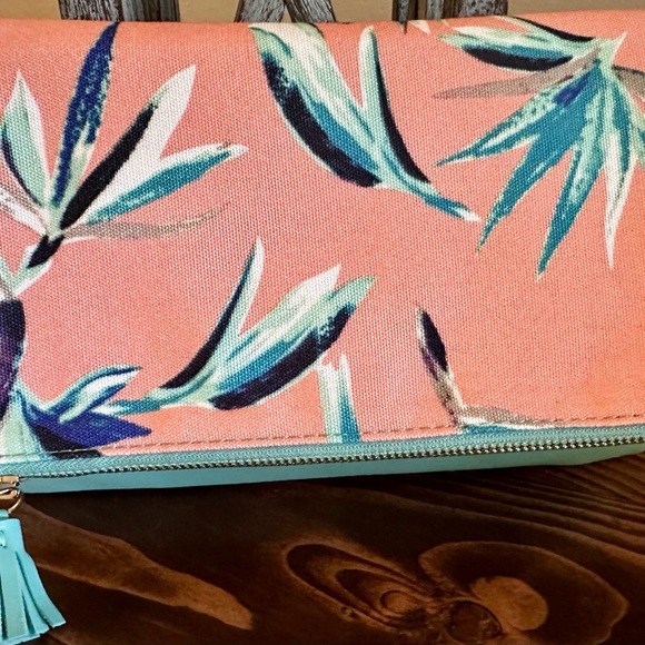 NWT Rachel Pally foldable faux leather clutch. - tropical fabric pink/mint green - Picture 7 of 10
